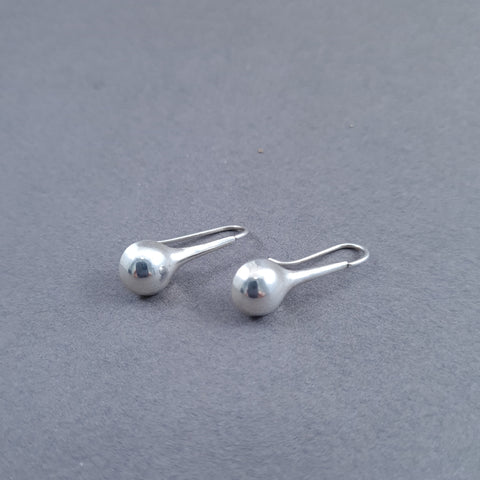 P10356  Silver earring with teardrop