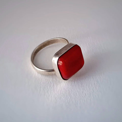 D50006C Silver ring with a red bamboo coral setting.