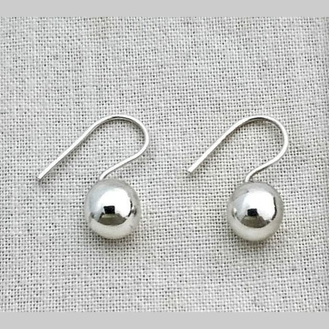 P10443/12 Silver earring with round ball